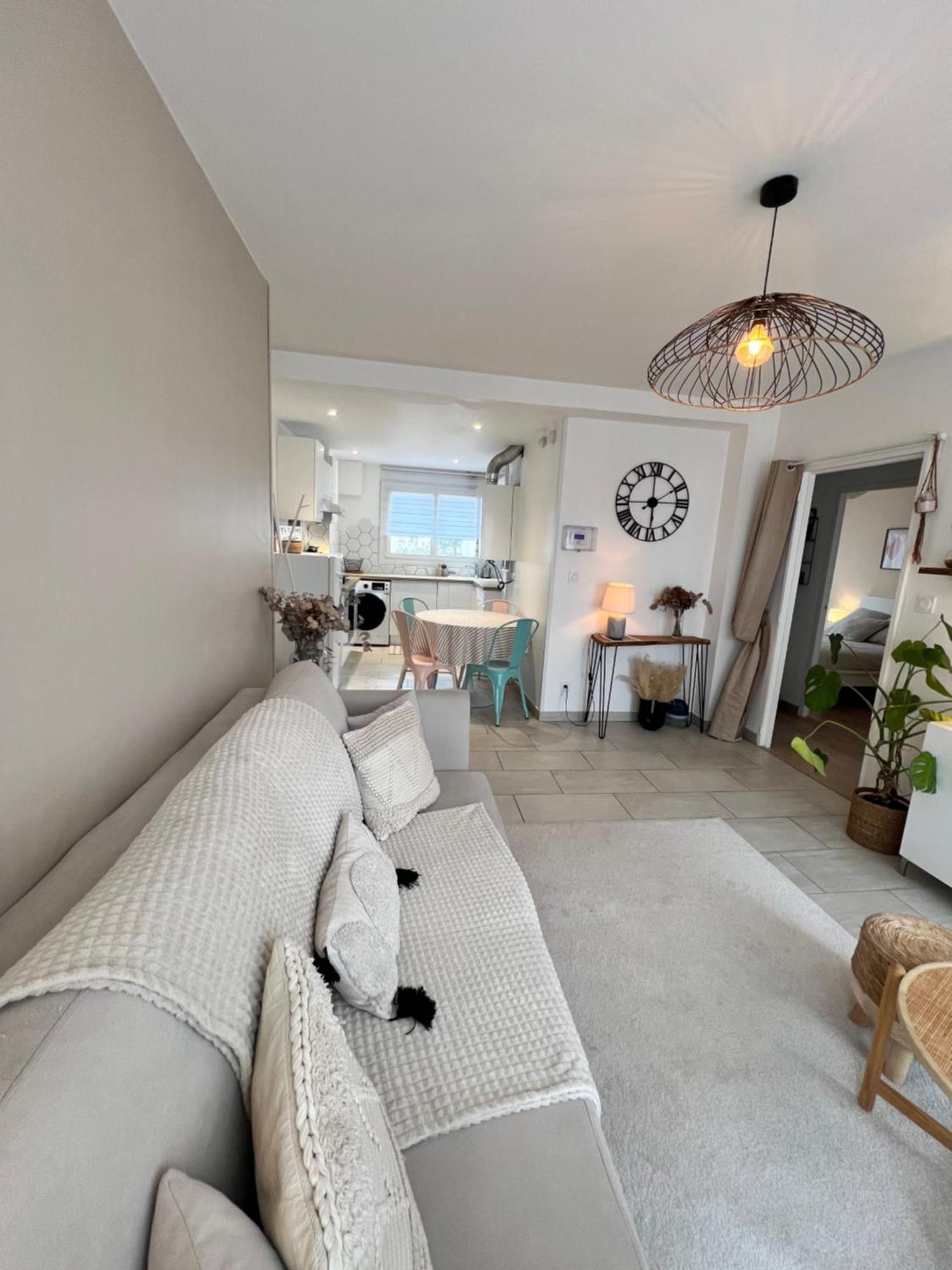 Le Bellevue - T3 - Gare & Les Jardins Darcy - Parking Free Apartment Dijon Luaran gambar