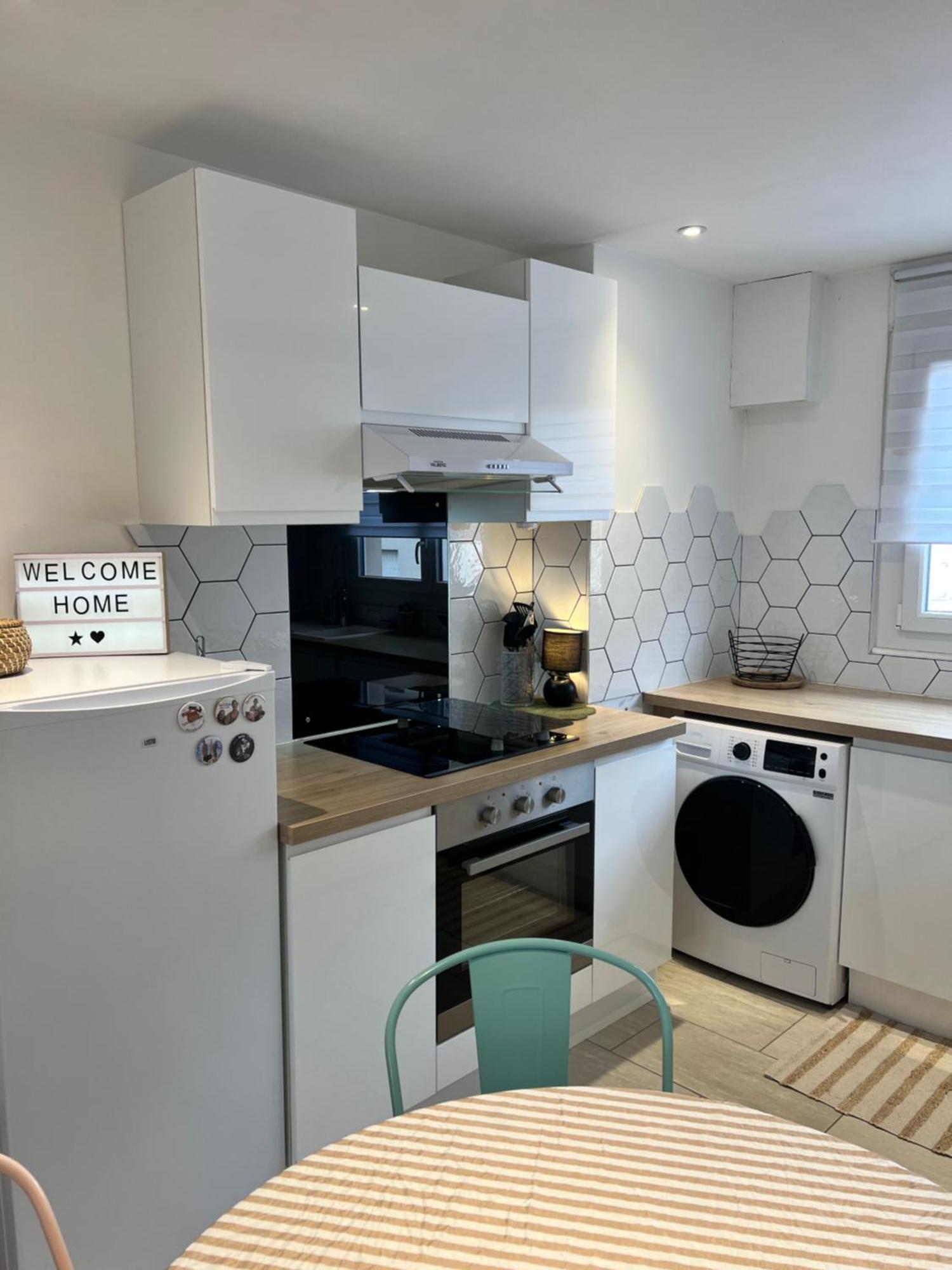 Le Bellevue - T3 - Gare & Les Jardins Darcy - Parking Free Apartment Dijon Luaran gambar